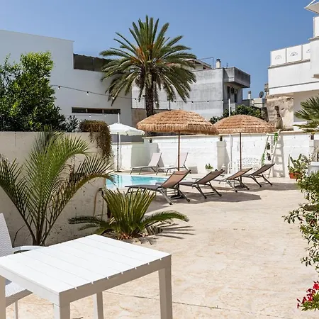 فندق مبيت وإفطار La Gemma Del Salento راكالي