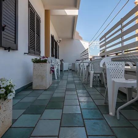فندق مبيت وإفطار La Gemma Del Salento راكالي
