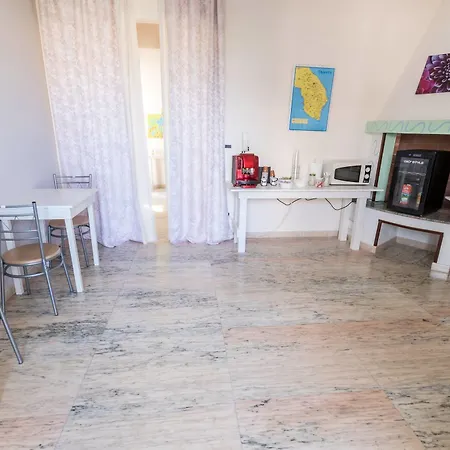 La Gemma Del Salento Oda ve Kahvaltı 4*